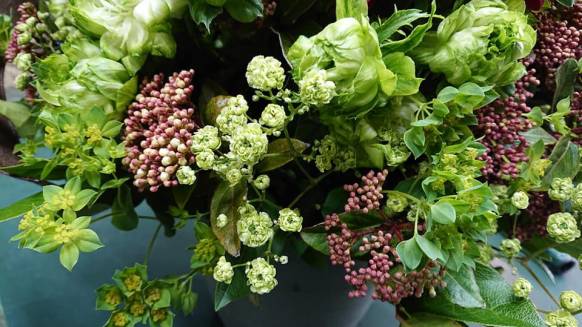 「中村生花店」　（青森県青森市）の花屋店舗写真2